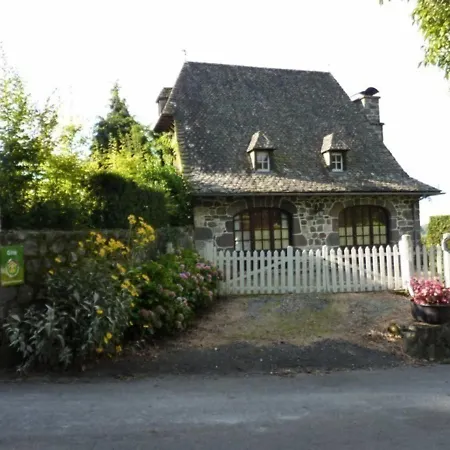 Holiday home Crandelles, 2 Pieces, 2 Personnes - Fr-1-742-58